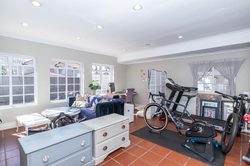 4 Bedroom Property for Sale in Constantia Western Cape